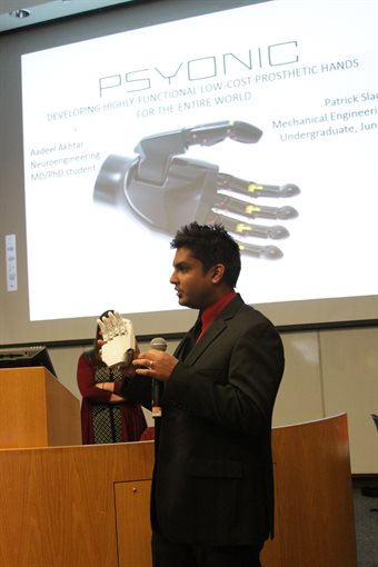 Former Cozad contestant and winner, Aadeel Akhtar, presents his pitch on PSYONIC during the 2015 Elevator Pitch Night.