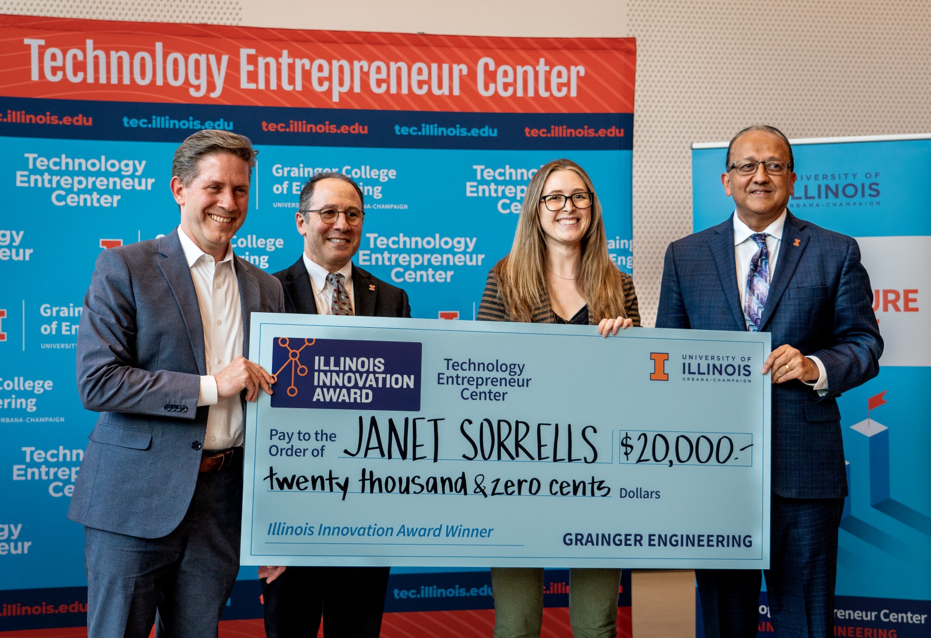 L-R: Stephen Boppart, Head of Biophotonics Imaging Laboratory; Andy Singer, Associate Dean for Innovation and Entrepreneurship; Janet Sorrells, IIA recipient, and Grainger Engineering Dean Rashid Bashir